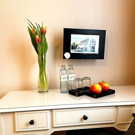 Hotel Kolossos Duesseldorf - นอยส์ ภายนอก รูปภาพ