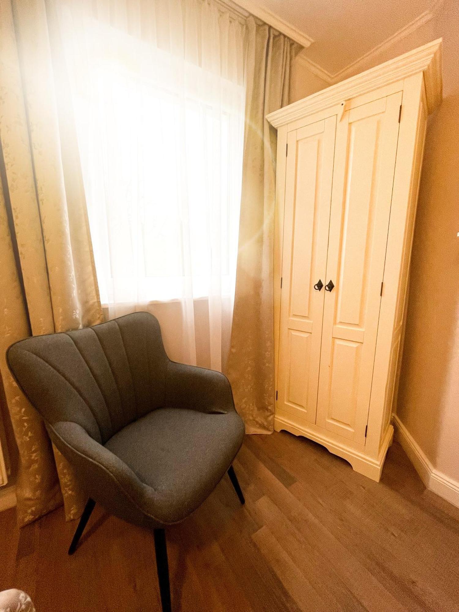 Hotel Kolossos Duesseldorf - นอยส์ ภายนอก รูปภาพ